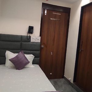 Small Single Room